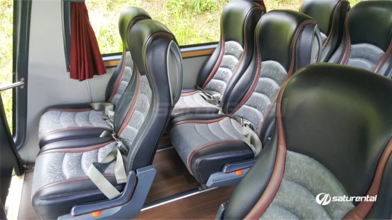 Mewah dan Nyaman: Menjelajahi Interior Bus Pariwisata Marissa Holiday