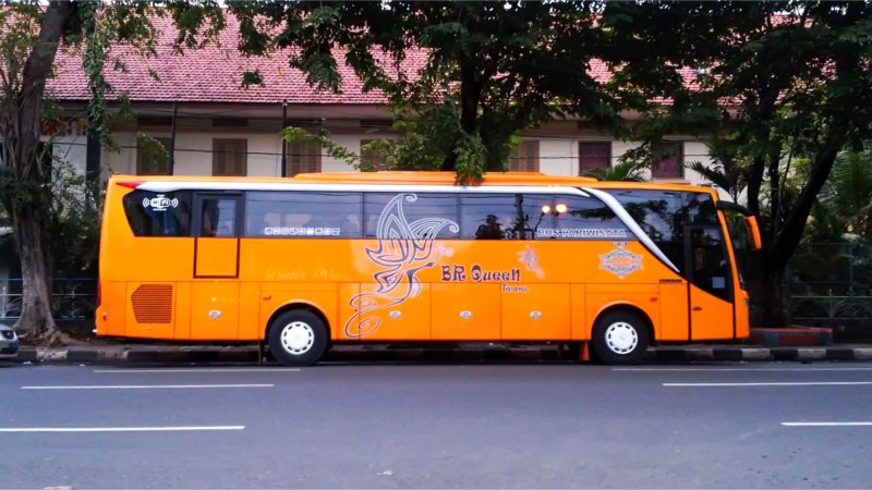 saturental – foto big bus pariwisata br queen trans 40s 50 seats c