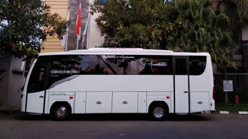 saturental – foto medium bus pariwisata ainon holiday 25s 31s 39 seats b