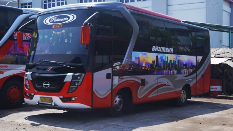 saturental – foto medium bus pariwisata bhinneka sangkuriang 29 seats a