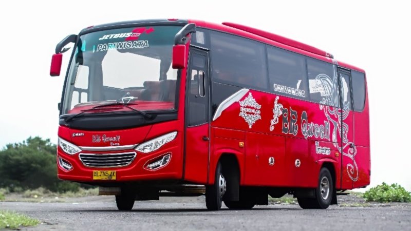 saturental – foto medium bus pariwisata br queen trans 35 seats a