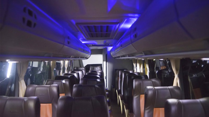 saturental – foto medium bus pariwisata citirent premium interior dalam 25 seats a