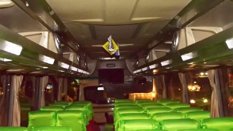saturental – foto medium bus pariwisata djayalangit interior dalam 31s 35 seats a