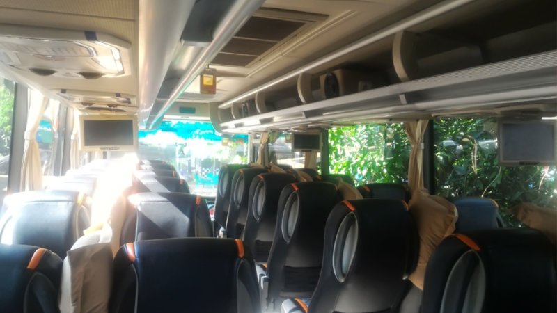 saturental – foto medium bus pariwisata horizon interior dalam 27s 31 seats a