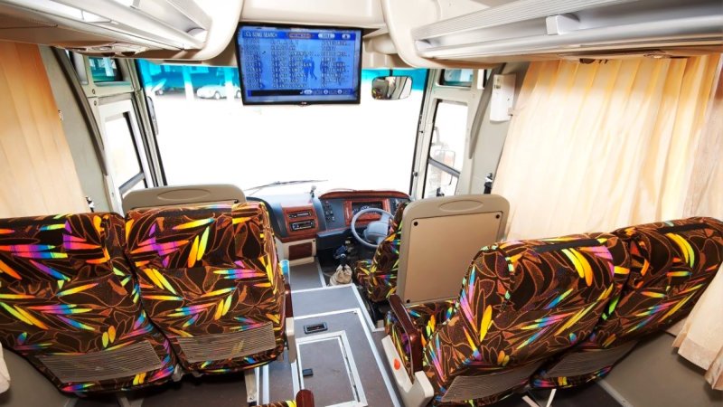 saturental – foto medium bus pariwisata kramat djati interior dalam 33 seats c
