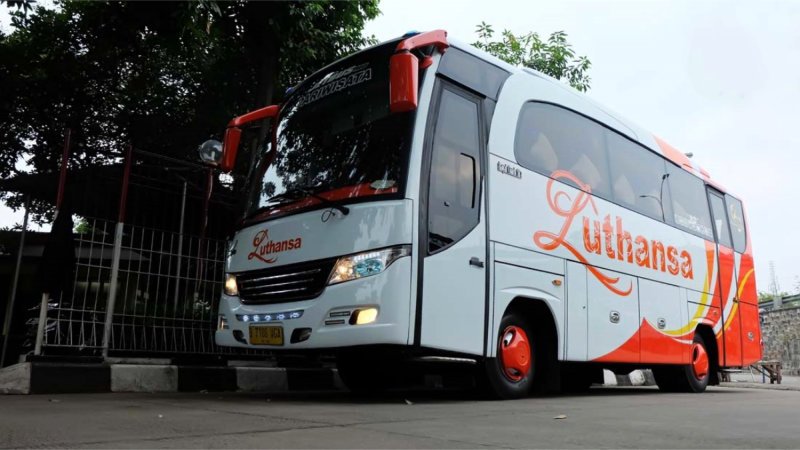 saturental – foto medium bus pariwisata luthansa 31s 33 seats b