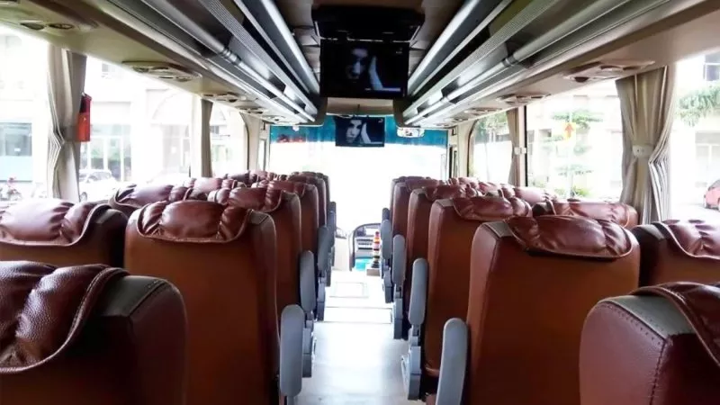 Melody Transport: Mengantar Kenangan di Jalan Raya Jawa Barat