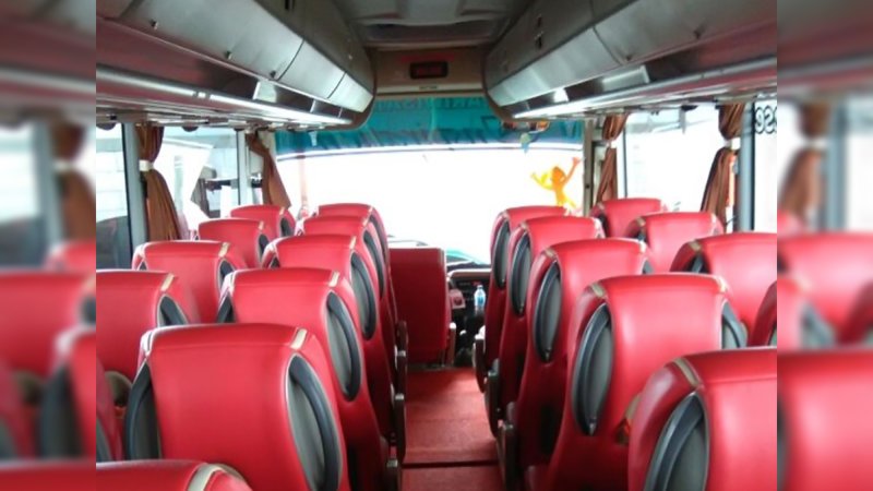 saturental – foto medium bus pariwisata putra pelita jaya interior dalam 35 seats b