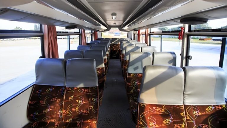 Harga Sewa Bus Pariwisata 48 Seat: Panduan Lengkap untuk Perencanaan Perjalanan Anda