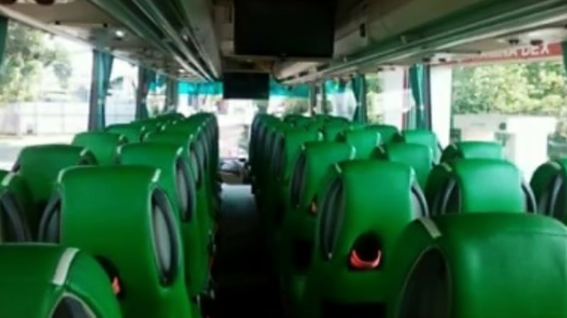 saturental – foto big bus pariwisata green white interior dalam 59 seats b