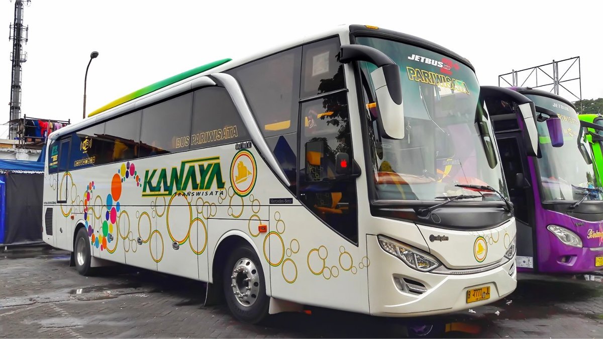saturental – foto big bus pariwisata kanaya 44T 48s 59 seats a
