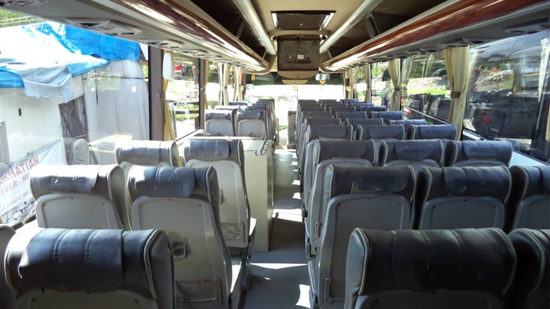 saturental – foto big bus pariwisata midas nusantara interior dalam 56T 59 seats d