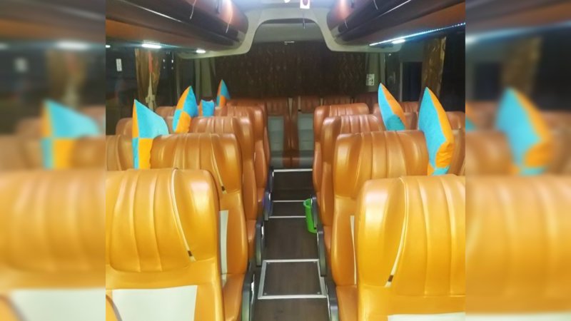 saturental – foto medium bus pariwisata esem abadi interior dalam 29s 31s 33 seats c