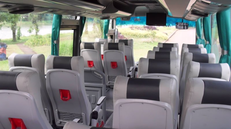 saturental – foto medium bus pariwisata ichtra jaya interior dalam 29s 31 seats b