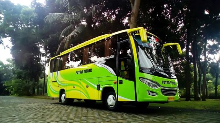 Putra Tidar: Mengarungi Nusantara dengan Armada Pariwisata yang Terpercaya