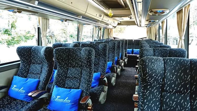 saturental – foto medium bus pariwisata trans jaya interior dalam 23s 31 seats a