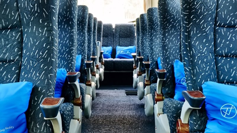 saturental – foto medium bus pariwisata trans jaya interior dalam 23s 31 seats b