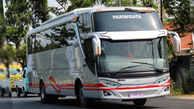Sang Raja Jalan Raya: Mengupas Tuntas Bus Pariwisata Bimo SHD