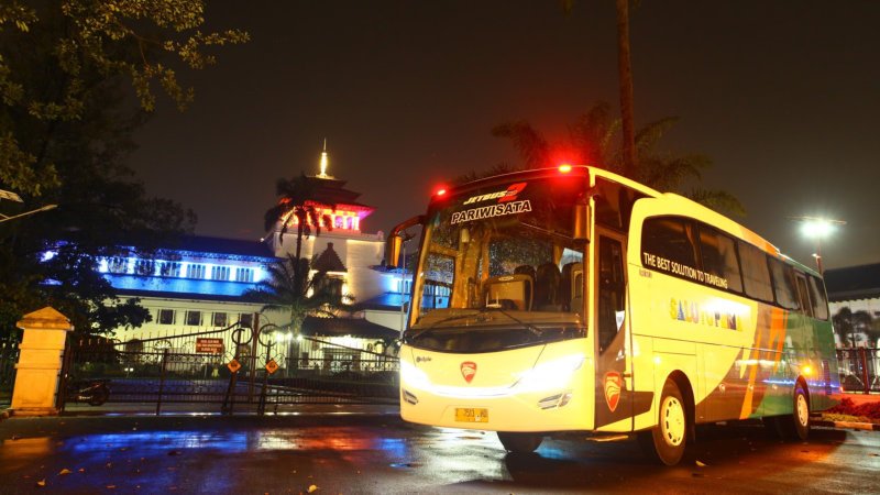 saturental – foto big bus pariwisata saluyu prima 47s 59 seats b