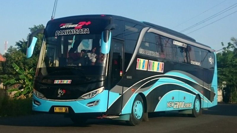saturental – foto big bus pariwisata titan nirwana 59 seats a