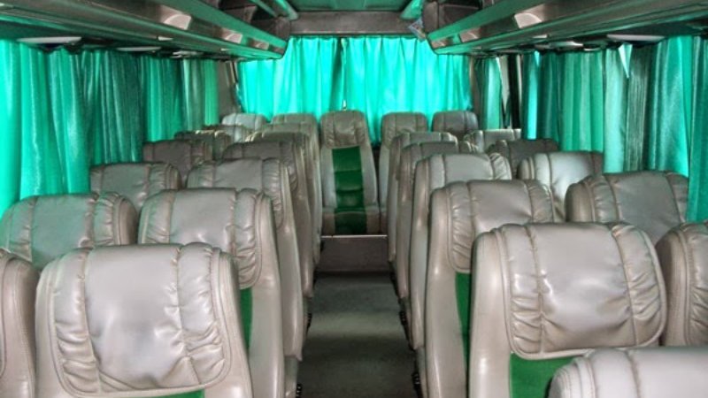 saturental – foto medium bus pariwisata cahaya trans interior dalam 29 seats a