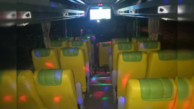 saturental – foto medium bus pariwisata gelar pratama trans interior dalam 31 seats c