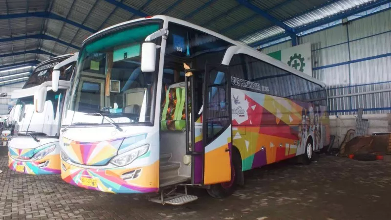 saturental – foto big bus pariwisata mata trans 50 seats b