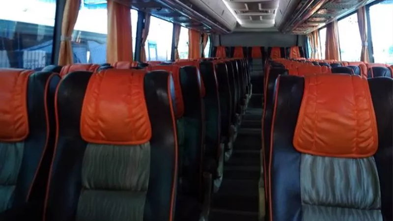 saturental – foto big bus pariwisata mata trans interior dalam 50 seats a