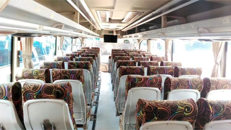 saturental – foto big bus pariwisata gagak rimang interior dalam 47s 50s 59 seats b