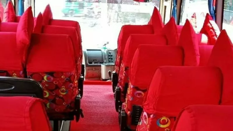 saturental – foto medium bus pariwisata gagak rimang interior dalam 31 seats b
