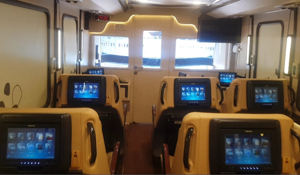 saturental foto big bus luxury mewah alpha premium big bird terbaru c